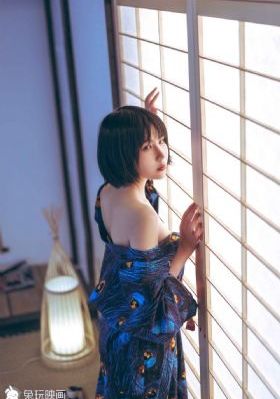 一边cao一边亲小sao货