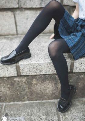 丰满的大胸女朋友5在线观看